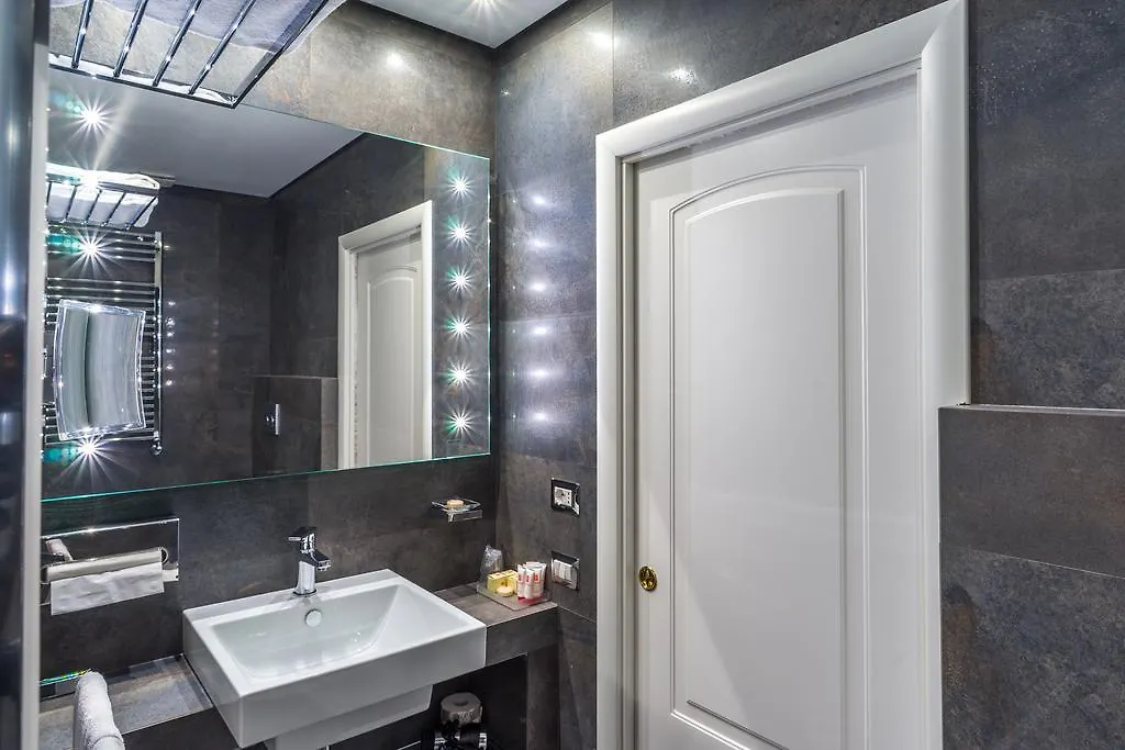Les Diamants Guest House Rome 0*,  Italy